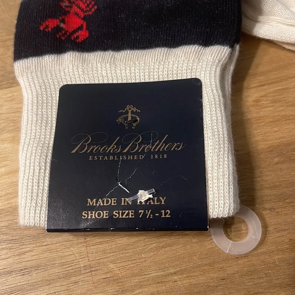 BROOKS BROTHERS socks NO OFFERS PLS